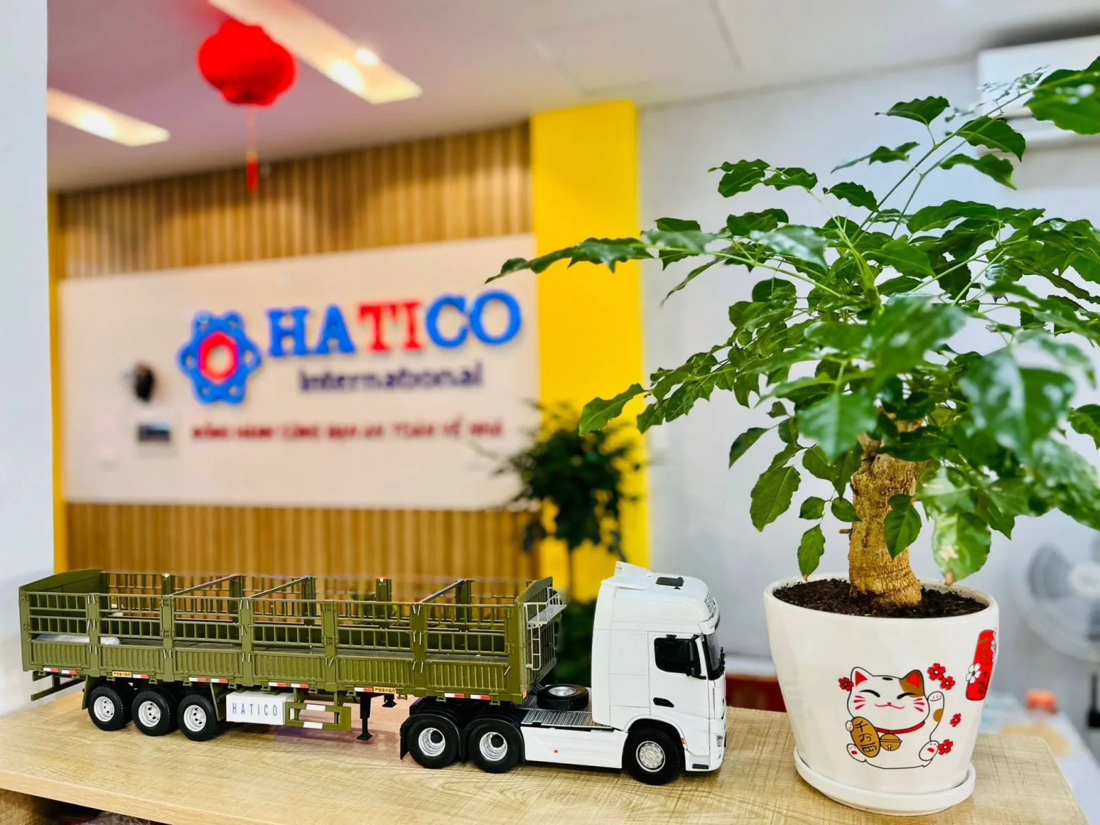 Hệ thống phân phối sơ mi rơ moóc Hatico