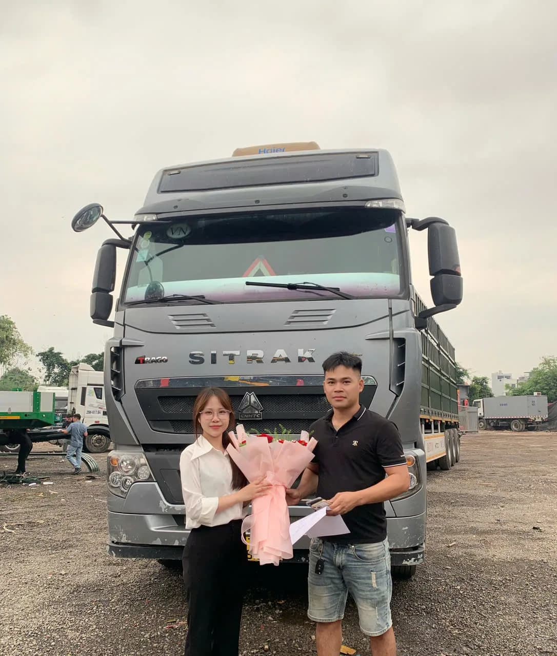 Bàn giao đội xe thương mại Hatico