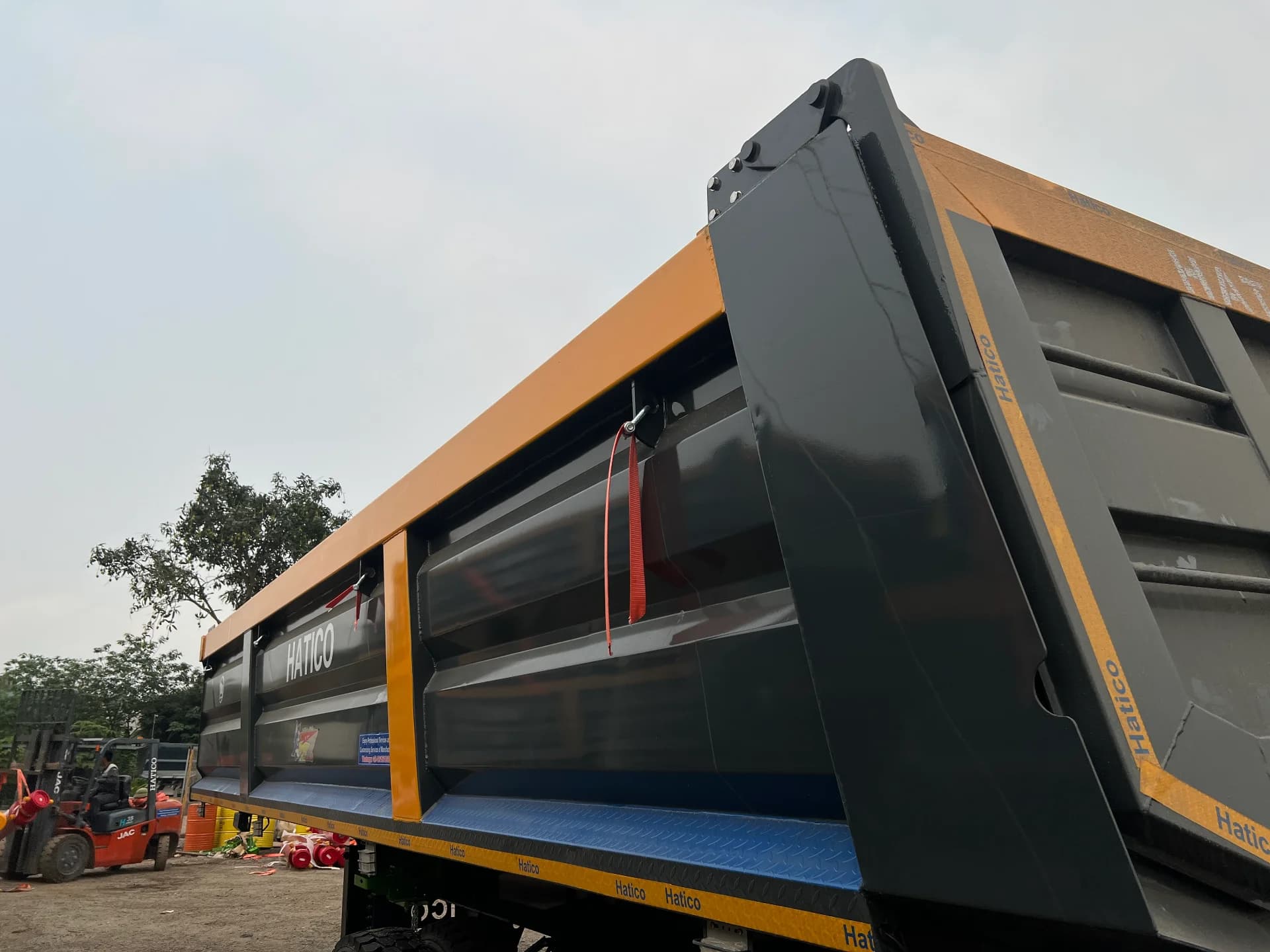 Tại sao nên chọn moóc ben Hatico bằng thép cường độ cao NM450?