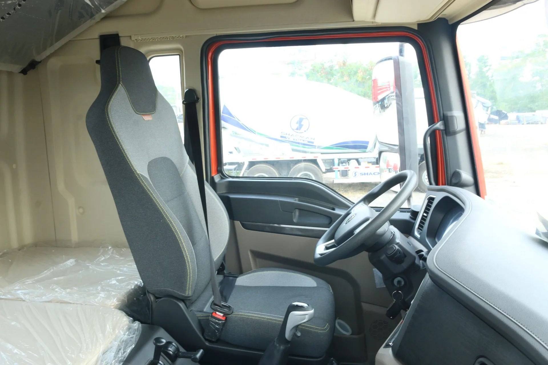 Đầu kéo Shacman H3000S 6x4 460HP 5