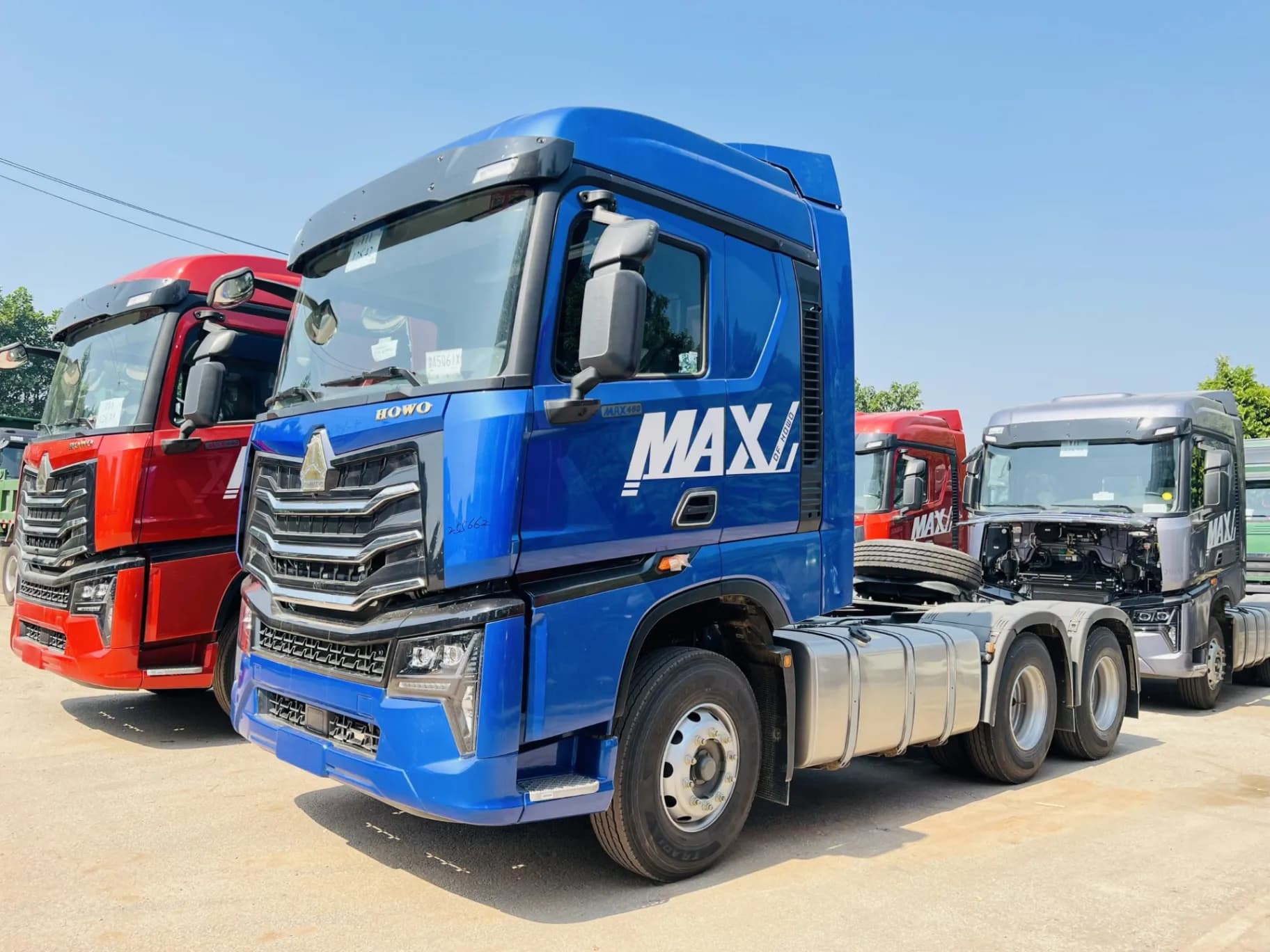 Đầu kéo Trí Mới T7H-MAX 6x4 460HP (Cầu Dầu)