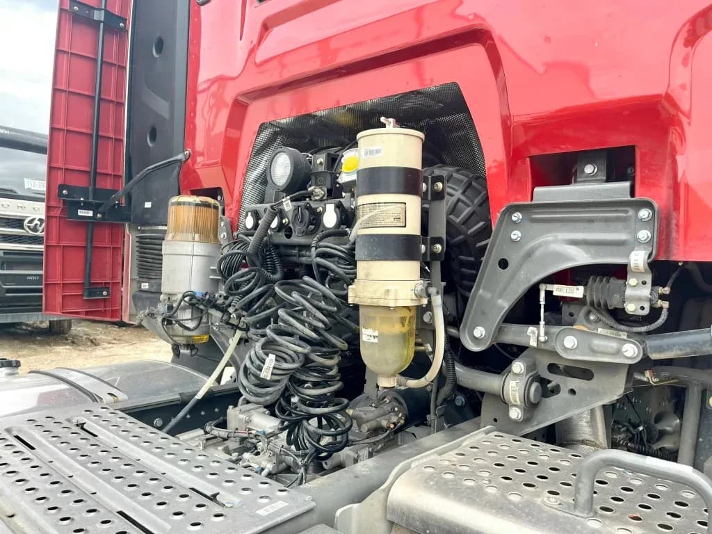 Đầu kéo Trí Mới T7H-MAX 6x4 460HP (Cầu láp) 5