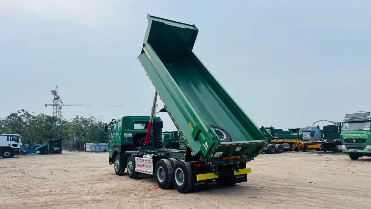 Xe ben Đông Dương 8x4 380HP (Thùng U) 4