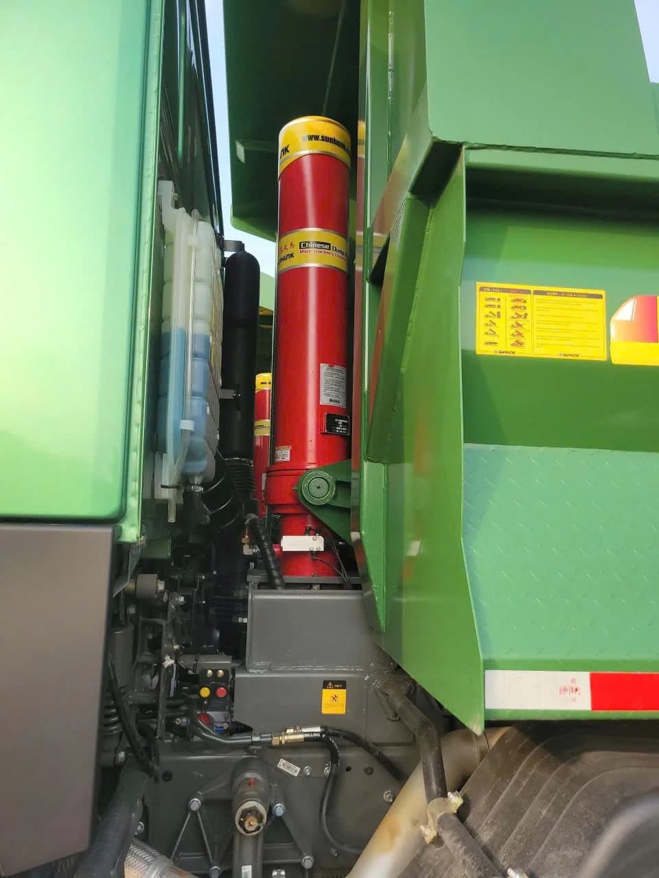 Xe ben Đông Dương 8x4 380HP (Thùng U) 8
