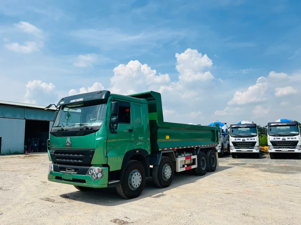 Xe ben Đông Dương 8x4 380HP (Thùng Vuông) 1