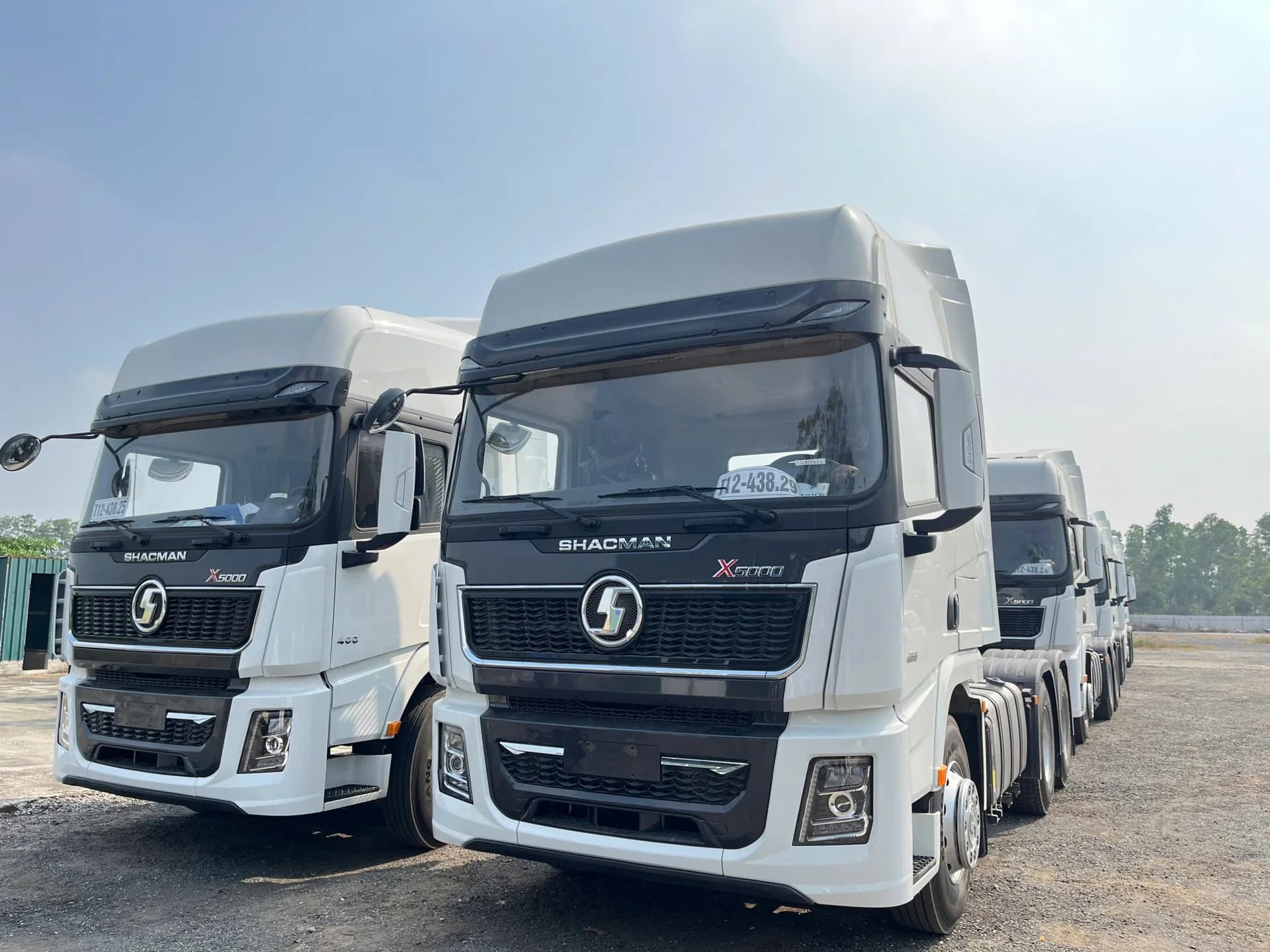 Đầu kéo Shacman X5000 6x4 400HP 4