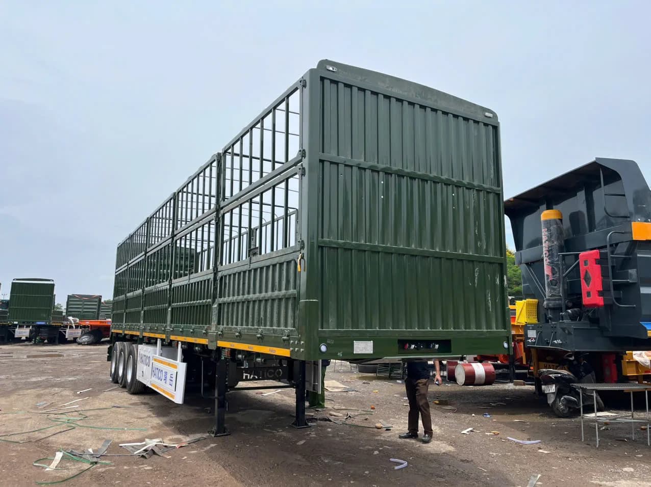 Moóc mui (rào) khung bửng 730mm - lốp có săm 4