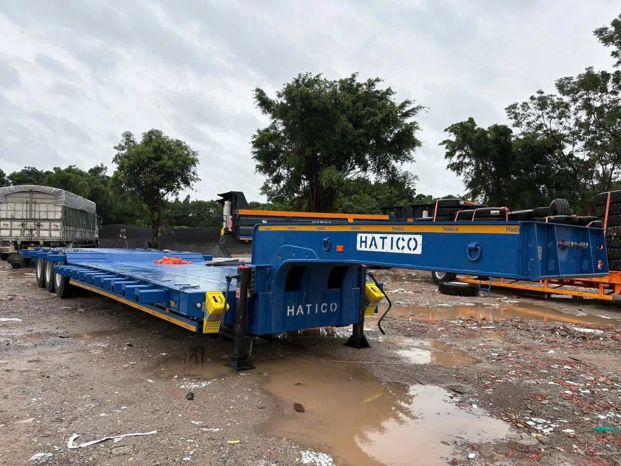 Foọc 4 trục chở máy 14.8m 4