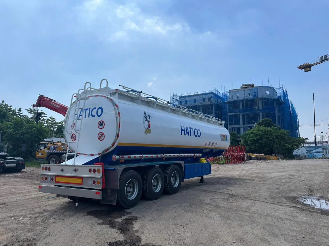 Téc chở xăng 5